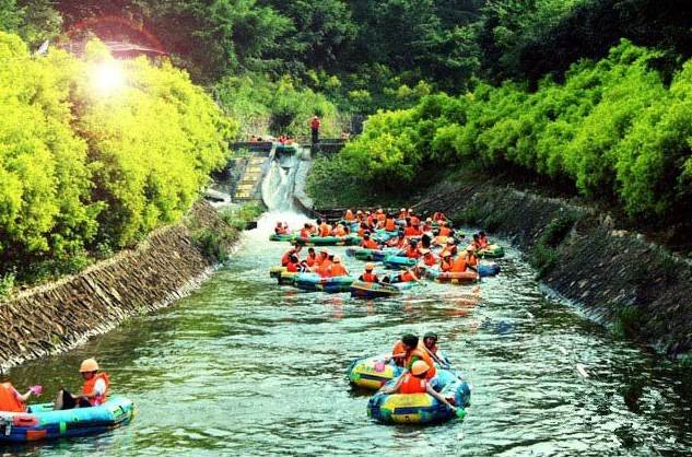 清远清远清泉湾极速竹林+玻璃漂流、山泉水城、天子山瀑布、水晶弹野战两天游