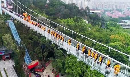 【成人线路A】东莞隐贤山庄玻璃桥、动物园、 空中花海、机动游戏、公司团建一天游