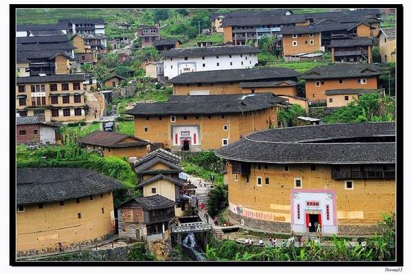 B线：国庆节清新福建永定土楼/鼓浪屿/胡里山炮台/南普陀寺/灵玲动物王国动车四日游